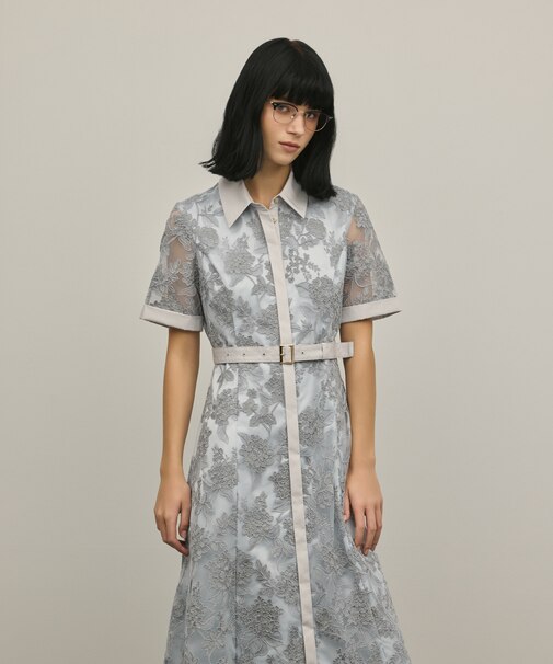 フラワーコード刺繍ワンピース