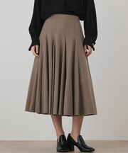 ドラマティックボリュームスカート