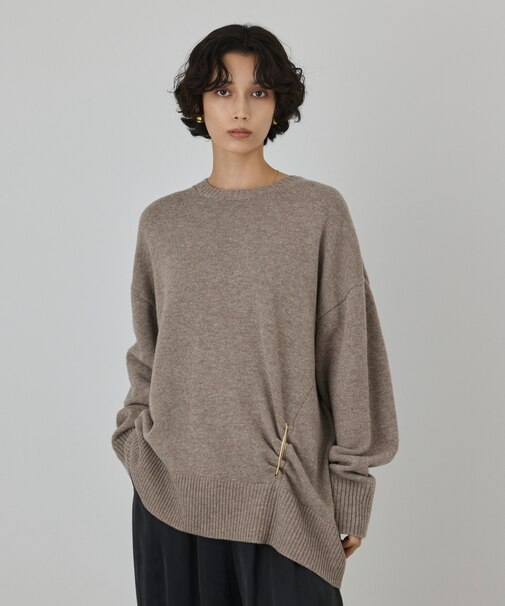 イレヘムブローチニットトップ