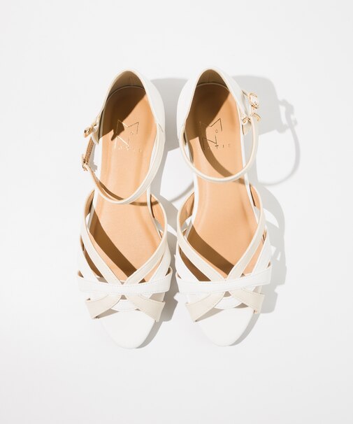 【MIONOTIS/ミオノティス】ストラップ付グルカ風サンダル/783B