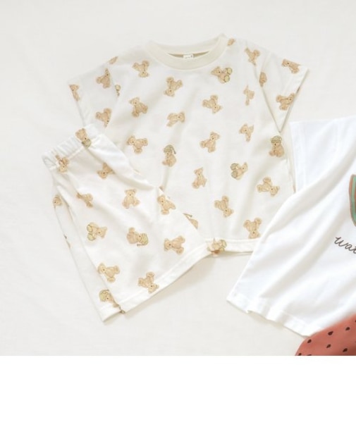 くまモチーフ・スイカ柄パジャマ  4分丈