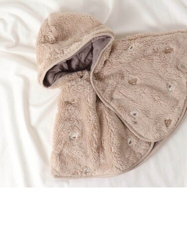 モチーフ刺繍マント