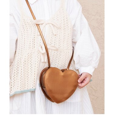 ハートポシェット