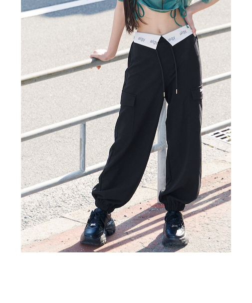 ウエスト折り返し梨地カーゴパンツ