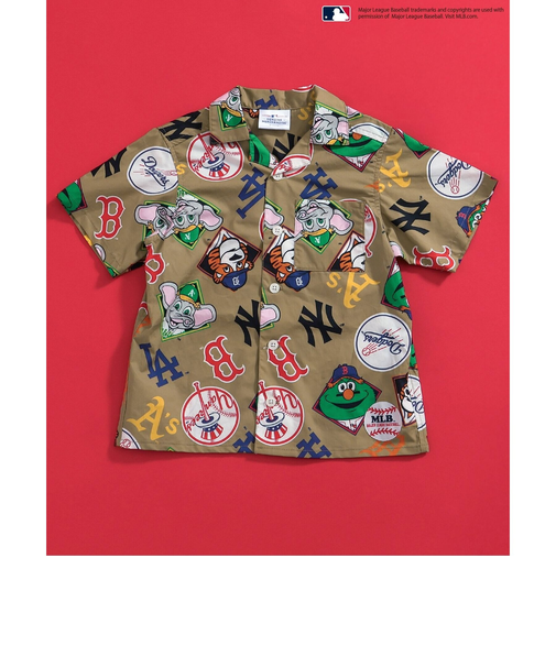 MLB 総柄シャツ
