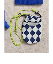 one by more ネックポーチ