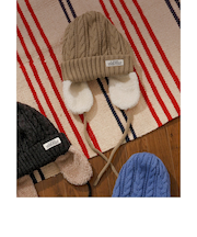 耳付きケーブルニット帽