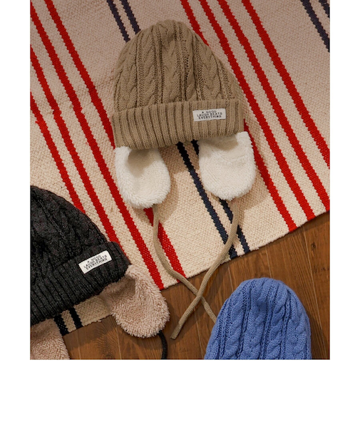 耳付きケーブルニット帽