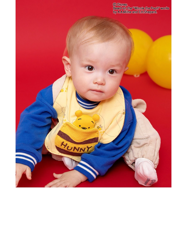 ディズニーキャラクター くまのプーさん/ラトル付きスタイ