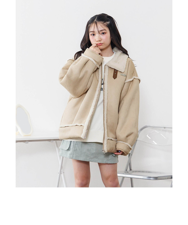 ムートンブルゾン