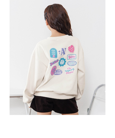 裏起毛バックワッペントレーナー