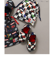 TOMICA×BREEZE 総柄キルトシューズ