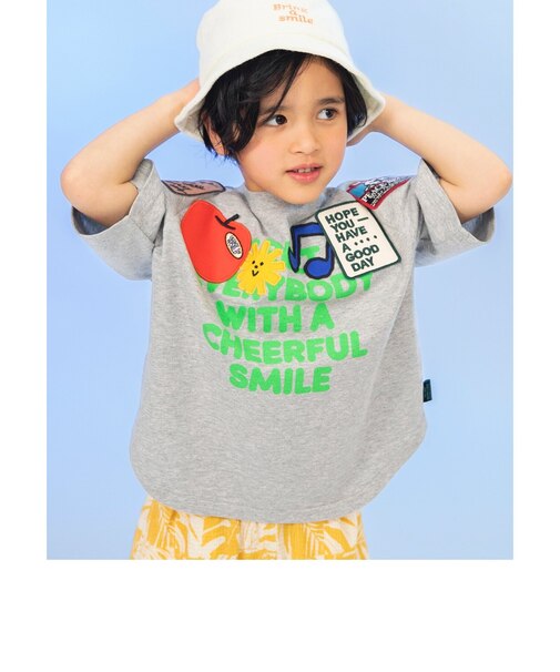 ワッペンいっぱいTシャツ