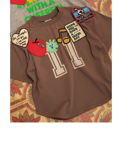 ワッペンいっぱいTシャツ