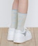 グレー