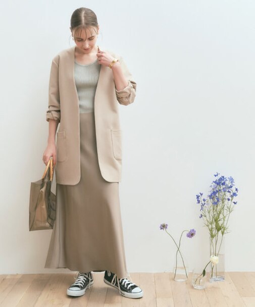 ストラップ付きサテンナロースカート