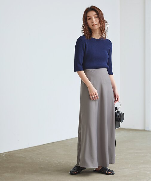 ストラップ付きサテンナロースカート