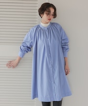 バックシャーリングワンピース