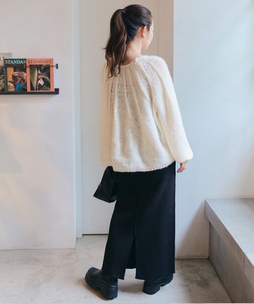 ローゲージクルーネックニット