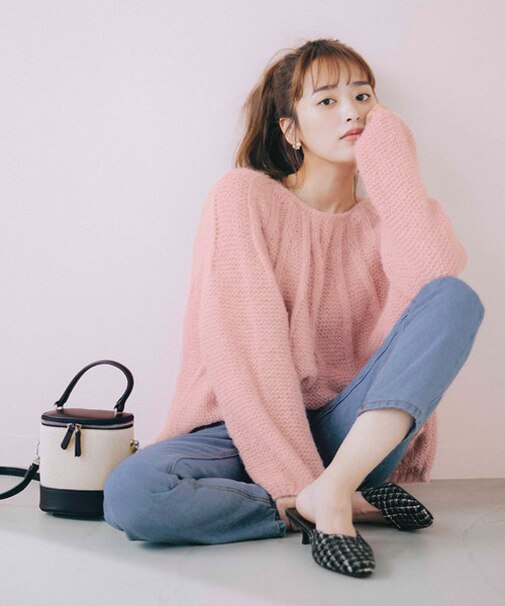 ローゲージクルーネックニット