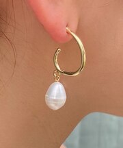 パールフープピアス