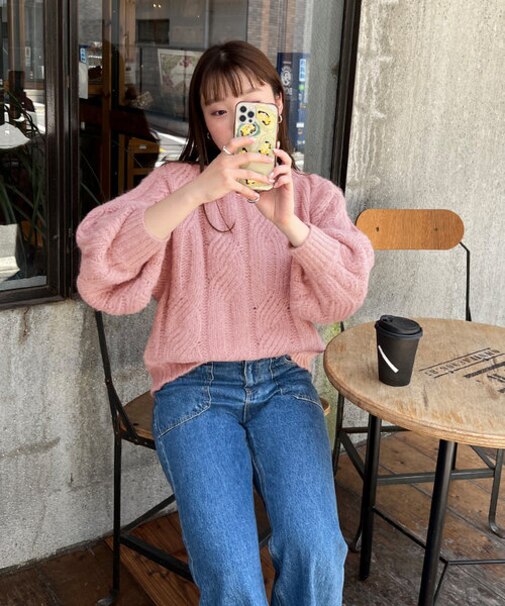 ケーブルゆるニット