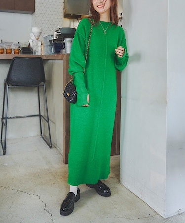 フィンガーホールIラインニットワンピース