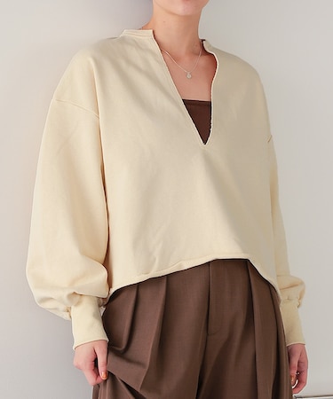 深Vネックスウェットプルオーバー