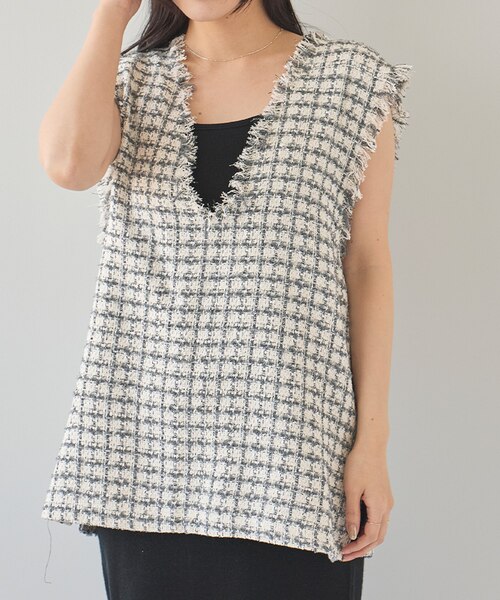 【極美品】インディヴィ✴︎ツイード フリンジ ベスト ジレ オフホワイト 38 極美品】INDIVI ツイード フリンジ ベスト ジレ オフホワイト 38