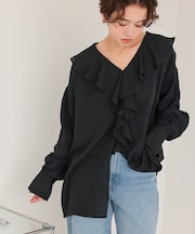 フリルカラーオーバーブラウス