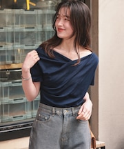 オフショルダーハーフスリーブTシャツ