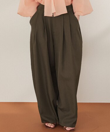 ボリュームコクーンパンツ