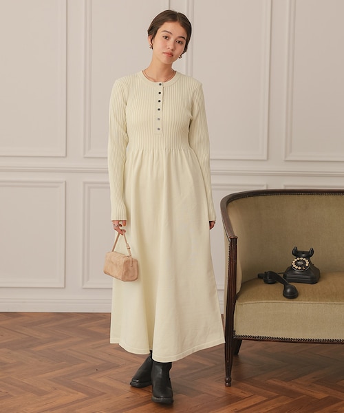 ヘンリーネックデザインニットワンピース｜ティティベイトの通販