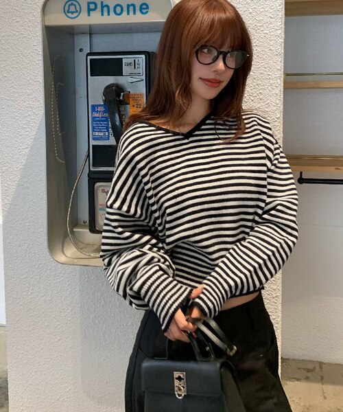 Vネックゆるっとベーシックニットトップス｜ティティベイトの通販