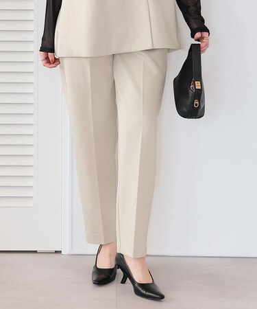 ストレッチ美脚テーパードタックパンツ