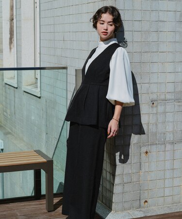 Vネックペプラムドッキングオールインワン