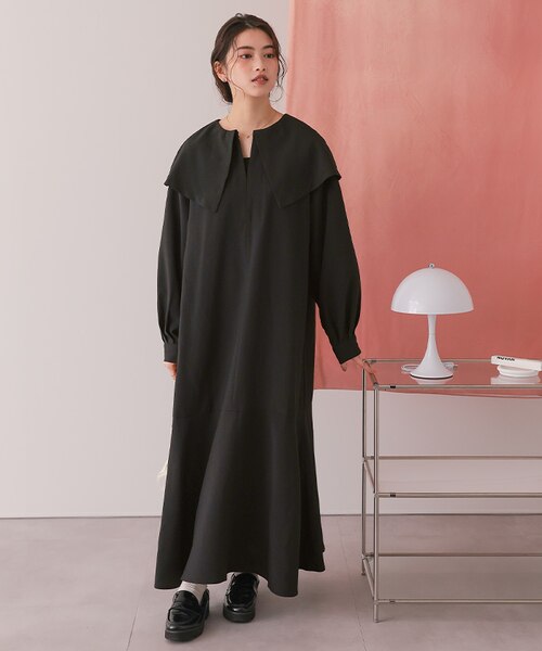 パールビジュー付きマーメイドシルエットワンピース leja パールビジュー付きビーズマーメイドシルエットワンピース Leja