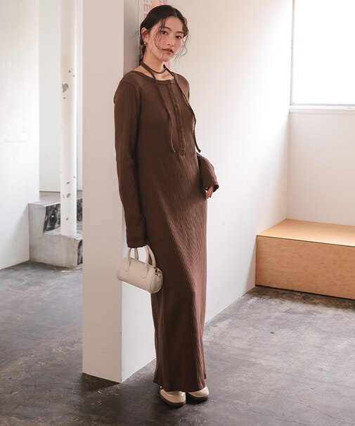 チョーカー付きリブワンピース