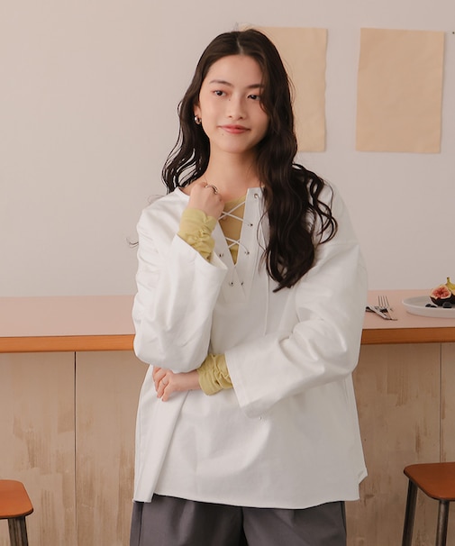 レースアップデザインプルオーバー