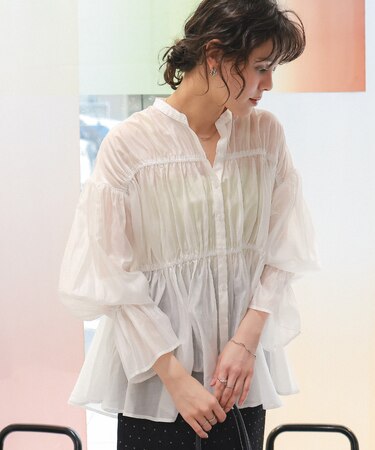 ティアードギャザーボリュームブラウス