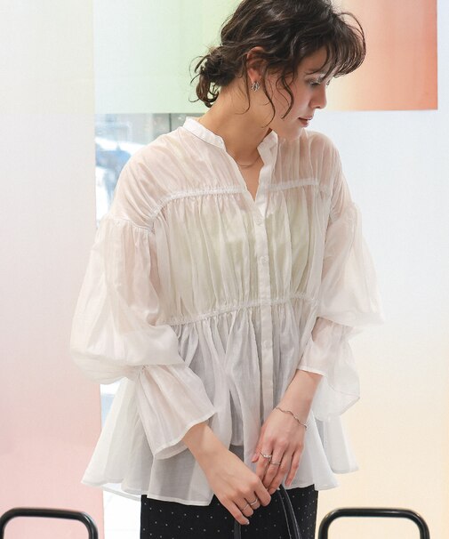 ティアードギャザーボリュームブラウス