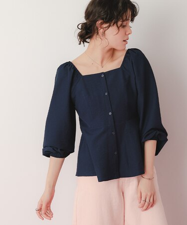 ペプラムオフショルダーブラウス