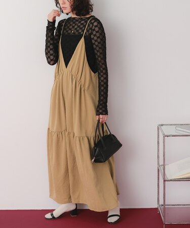 Vネックフレアシルエットキャミソールワンピース