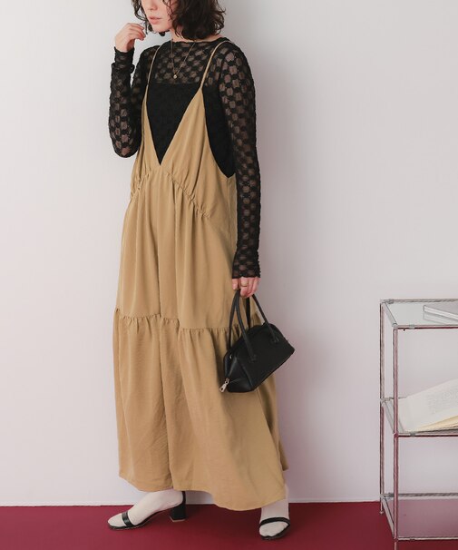 Vネックフレアシルエットキャミソールワンピース