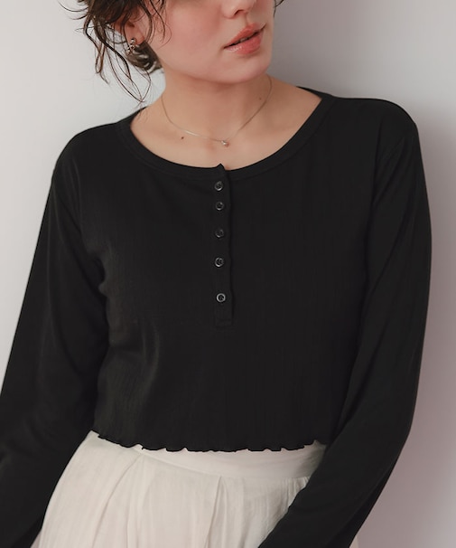 コンパクトヘンリーネックロングスリーブトップス