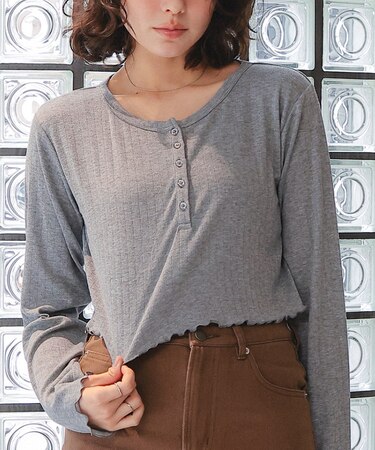 コンパクトヘンリーネックロングスリーブトップス