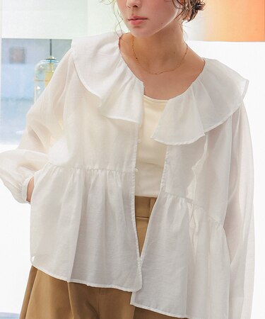 襟フリルシアーブラウス