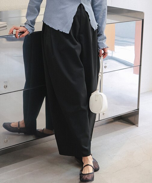 カーブデザインツイルパンツ