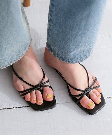 クロスデザイントングサンダル