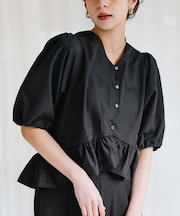 ペプラムギャザーパフスリーブブラウス